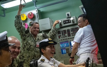 JS Michishio Visits NSTCP Det Guam