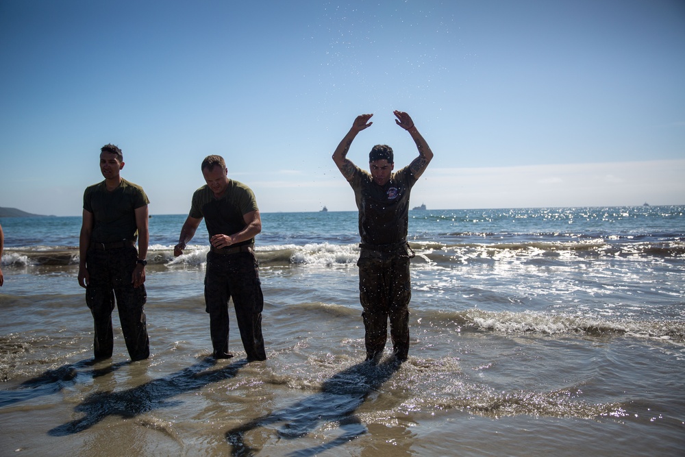 U.S. and Chilean Marines Conduct Physical Training