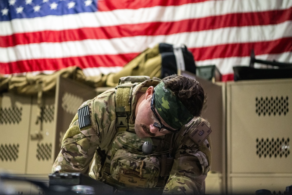 Deployed EOD techs hone irregular warfare and ACE capabilities during Operation Crushing Salvo