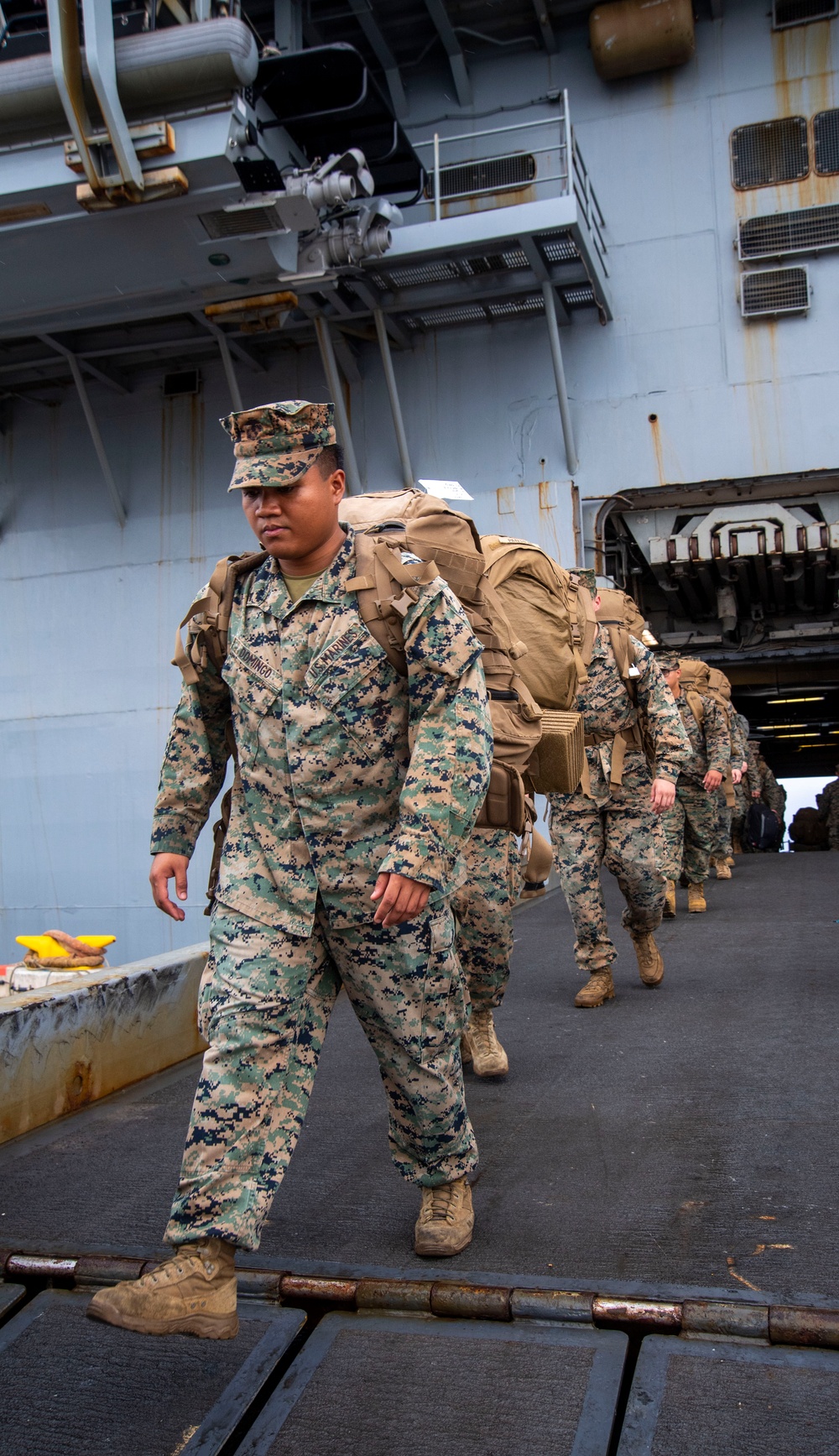 31st Marine Expeditionary Unit Offload from USS America (LHA 6)