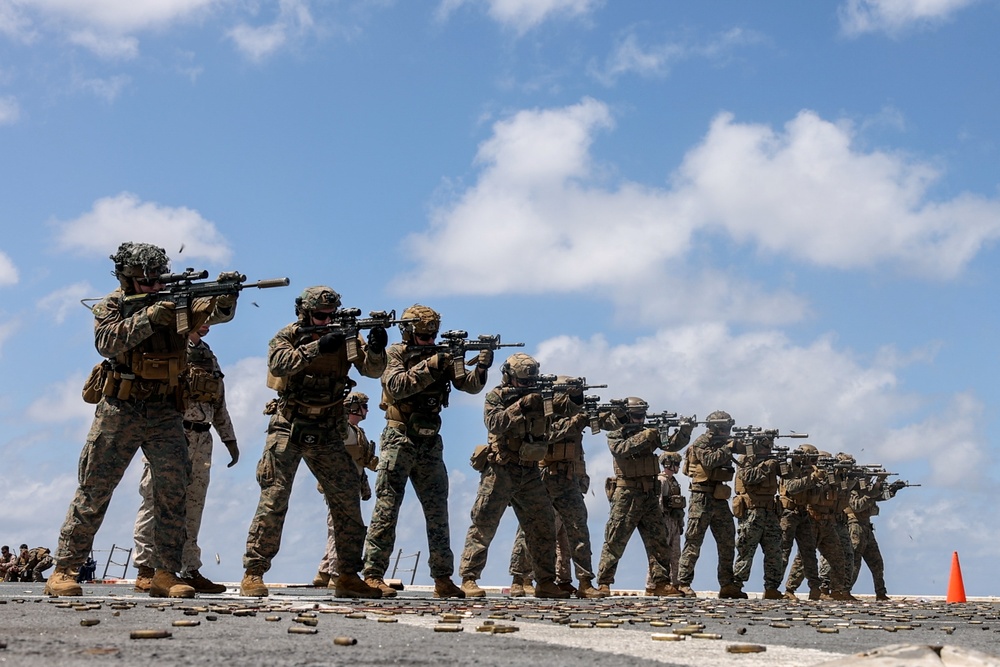 31st MEU conducts live-fire Deck Shoot