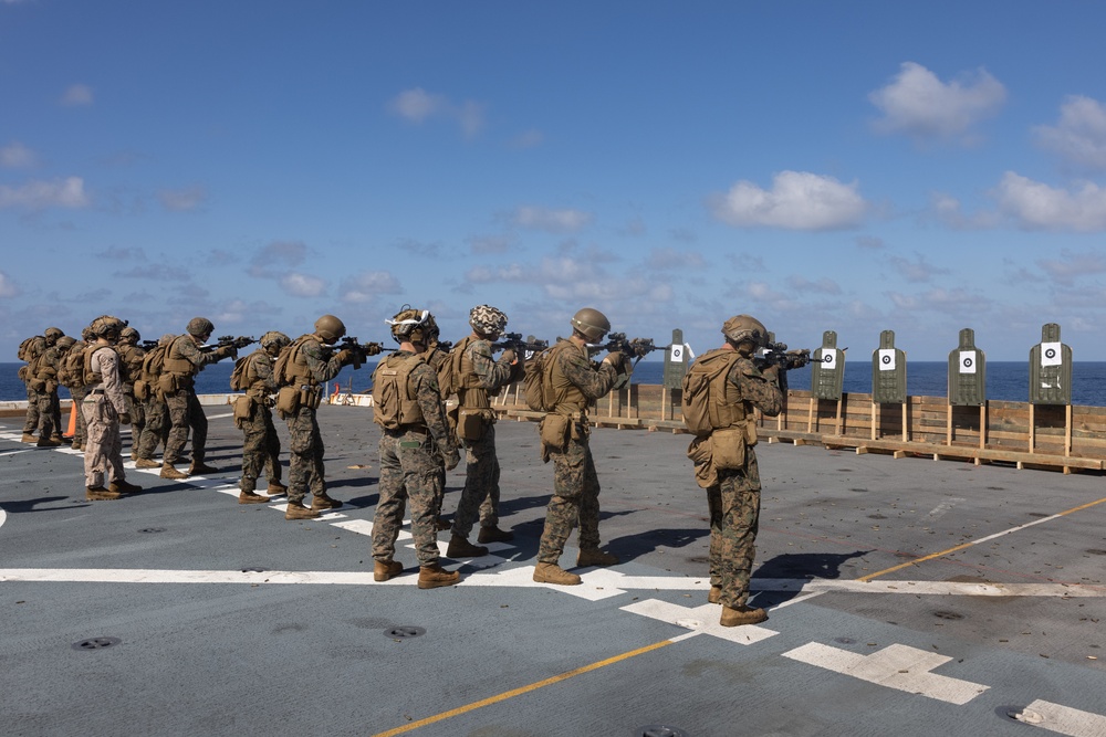 31st MEU conducts live-fire Deck Shoot