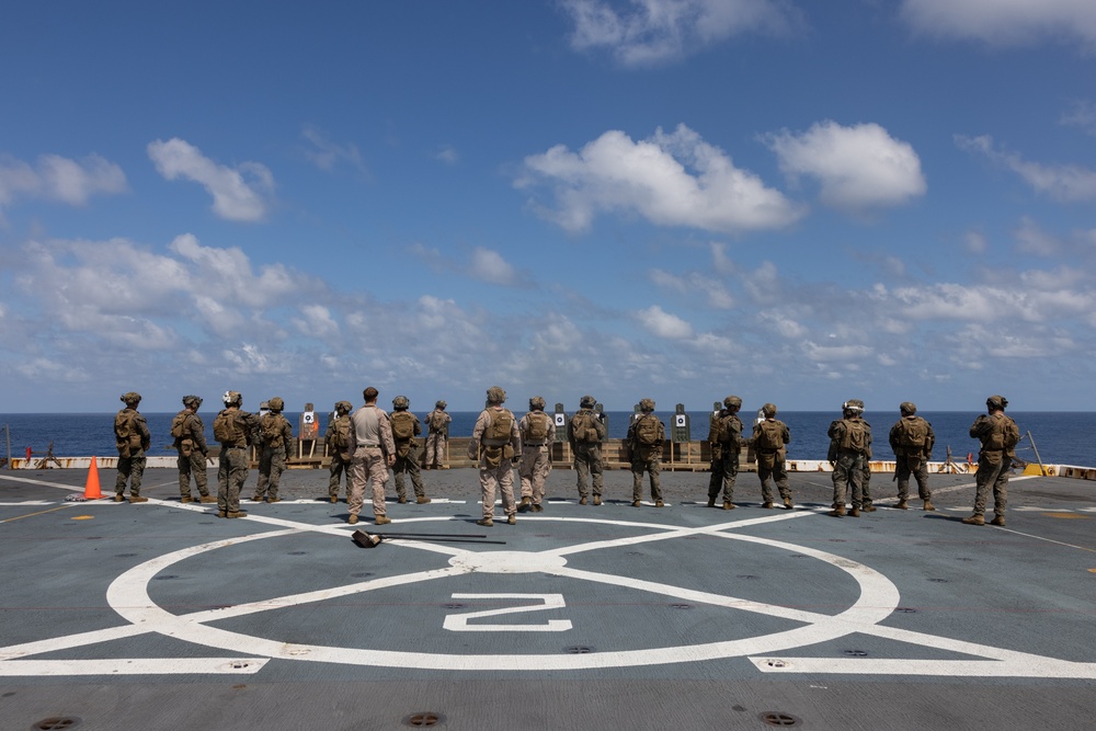 31st MEU conducts live-fire Deck Shoot