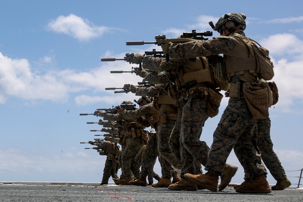 31st MEU conducts live-fire Deck Shoot