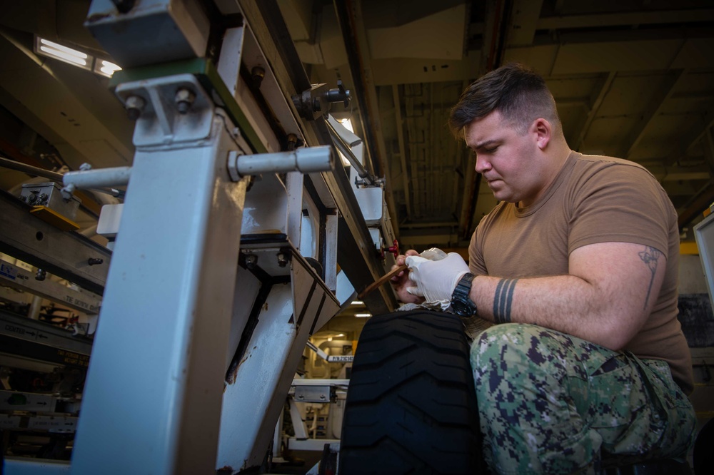 Daily Operations aboard USS Carl Vinson