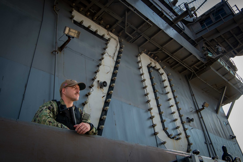 Daily Operations aboard USS Carl Vinson