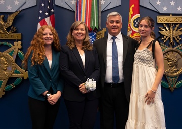 USAMMDA developer, Army Veteran earns Army’s Hoge Award