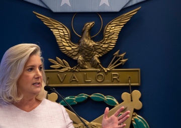 USAMMDA developer, Army Veteran earns Army’s Hoge Award