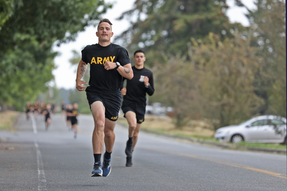 13th CSSB Soldiers take German Fitness Test