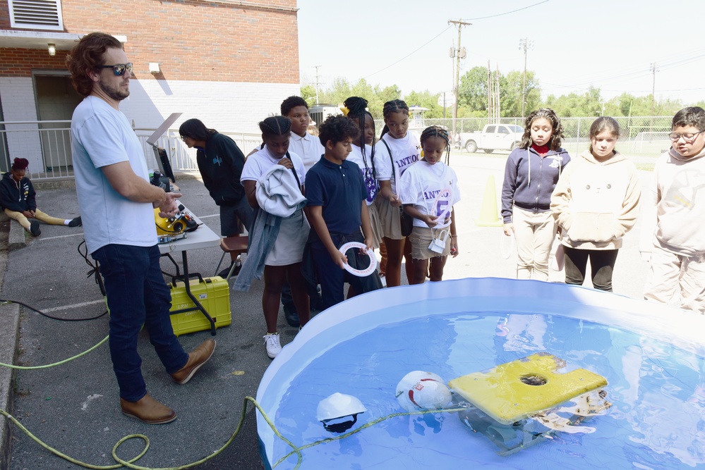 Employees highlight careers at Antioch Middle School STEAM event
