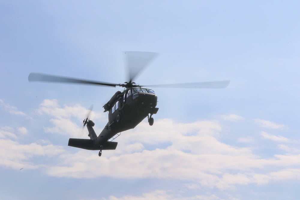 Infantry Soldiers conduct air insertion during training