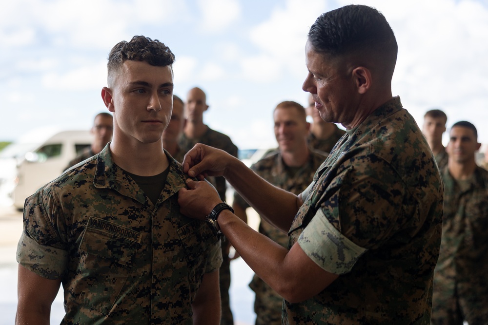 The 39th Commandant of the Marine Corps, Gen. Smith, visits Marines of 1st MAW