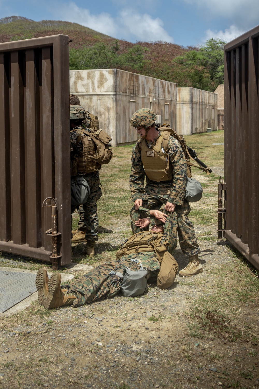 CLC 33 Conduct MOUT and External Lift Operations