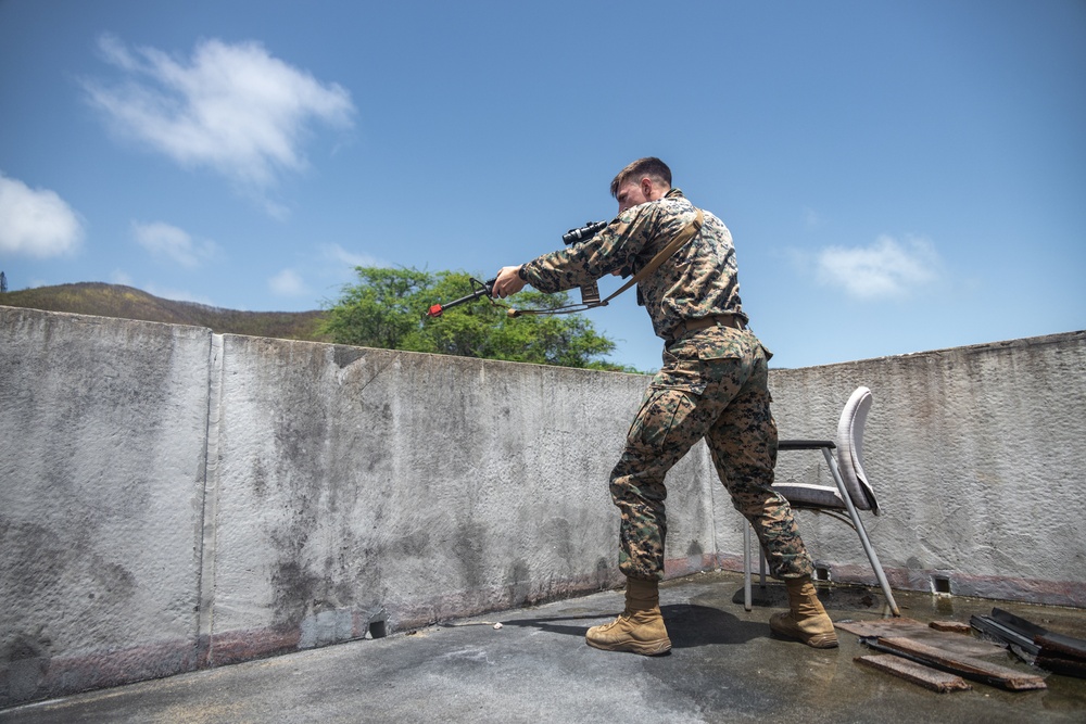 CLC 33 Conduct MOUT and External Lift Operations