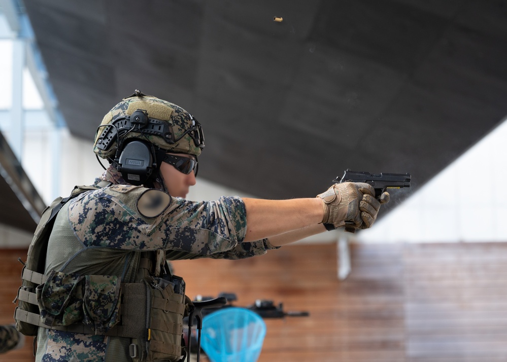 U.S. Green Berets maintain marksmanship skills with ROK partners during routine training