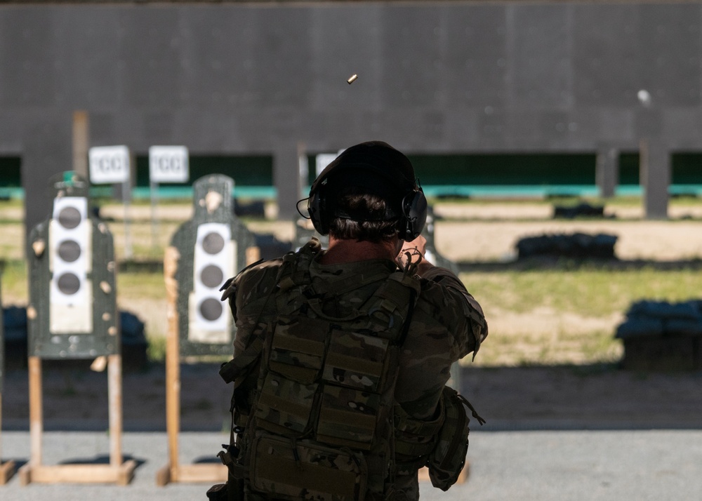 U.S. Green Berets maintain marksmanship skills with ROK partners during routine training