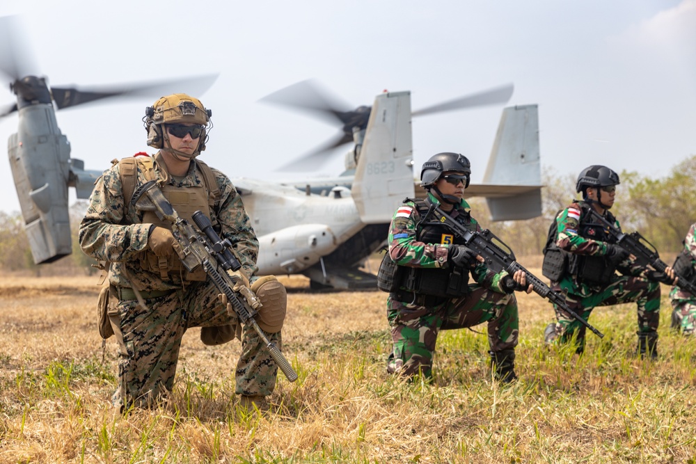 1st Bn., 1st Marines rehearses on, off drills with members of the Indonesian National Armed Forces during Super Garuda Shield 2024