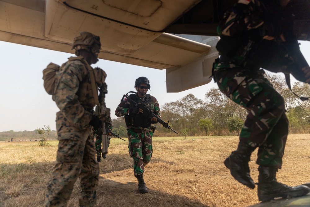 1st Bn., 1st Marines rehearses on, off drills with members of the Indonesian National Armed Forces during Super Garuda Shield 2024