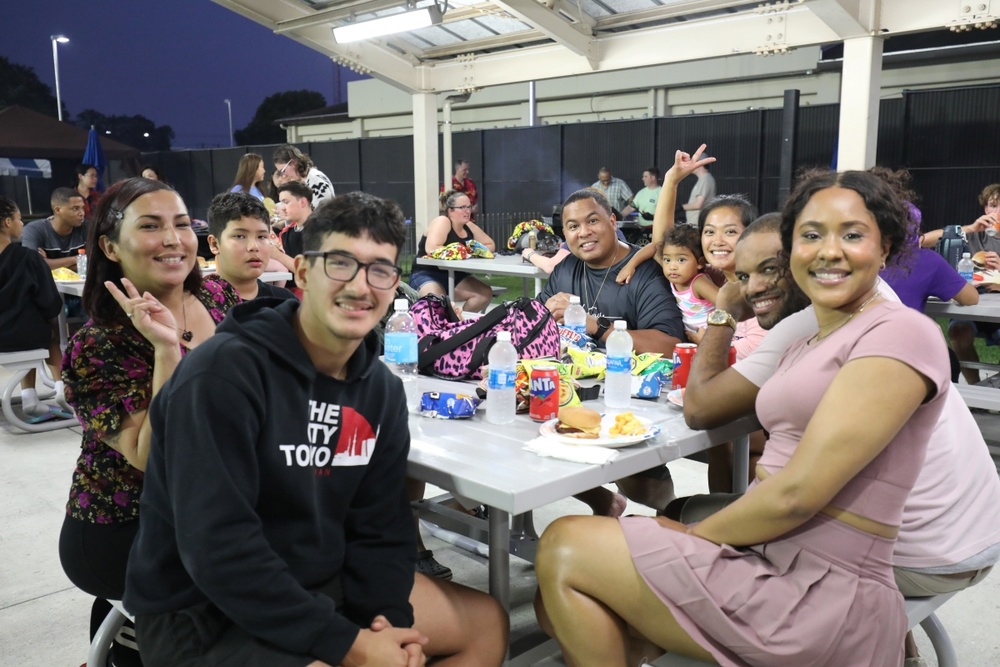 ‘Unity Night’ workshop from ACS, chaplain’s office helps Camp Zama families build strong bonds