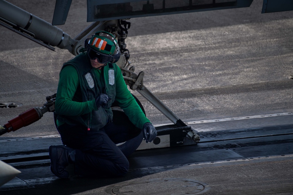 Theodore Roosevelt Flight Deck Ops