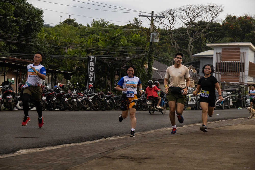 Marine Special Operations Company – Philippines participate in “Family Fun Walk &amp; Run” event in Zamboanga, Philippines