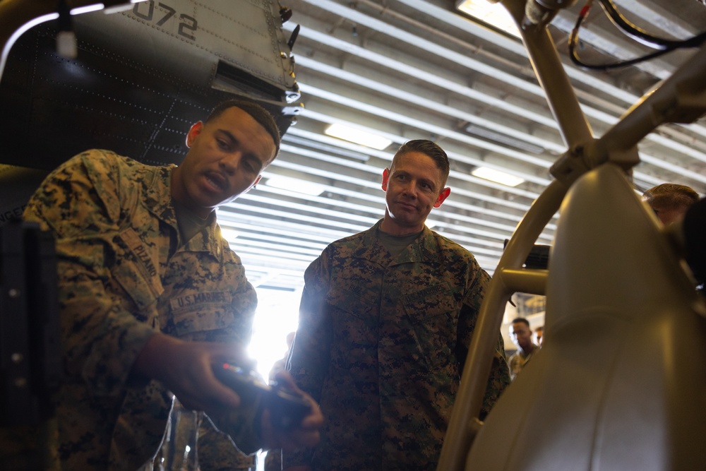 Commandant and Sgt. Maj. of Marines visit INDOPACOM