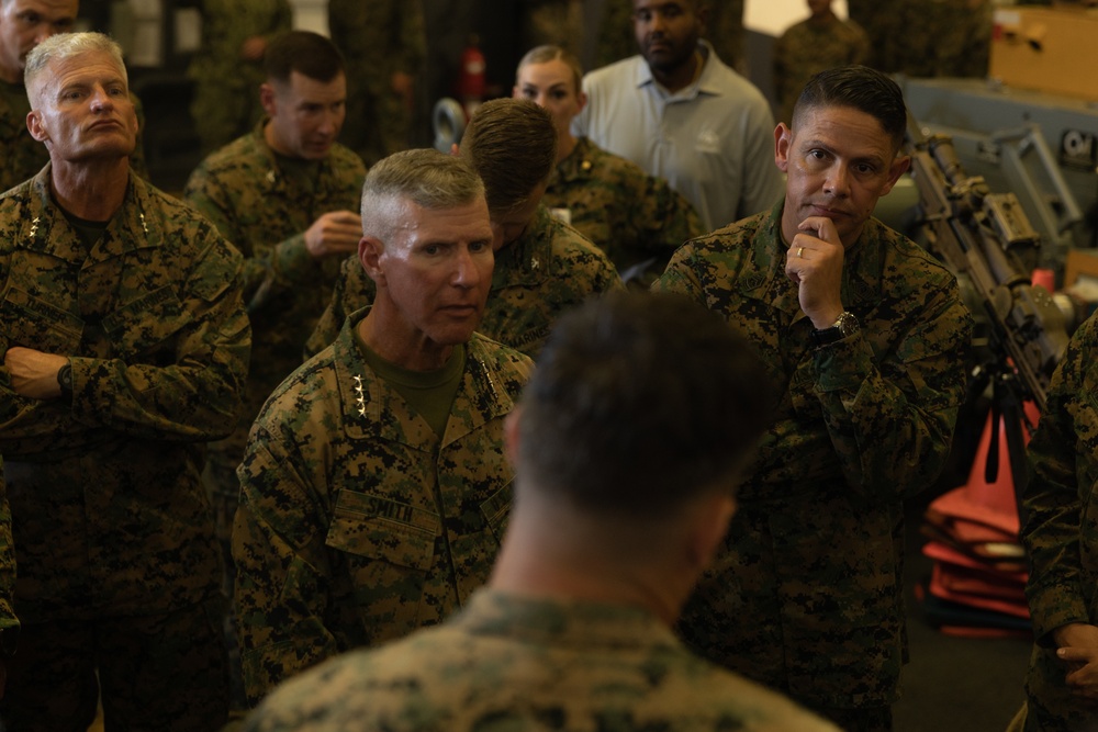 Commandant and Sgt. Maj. of Marines visit INDOPACOM