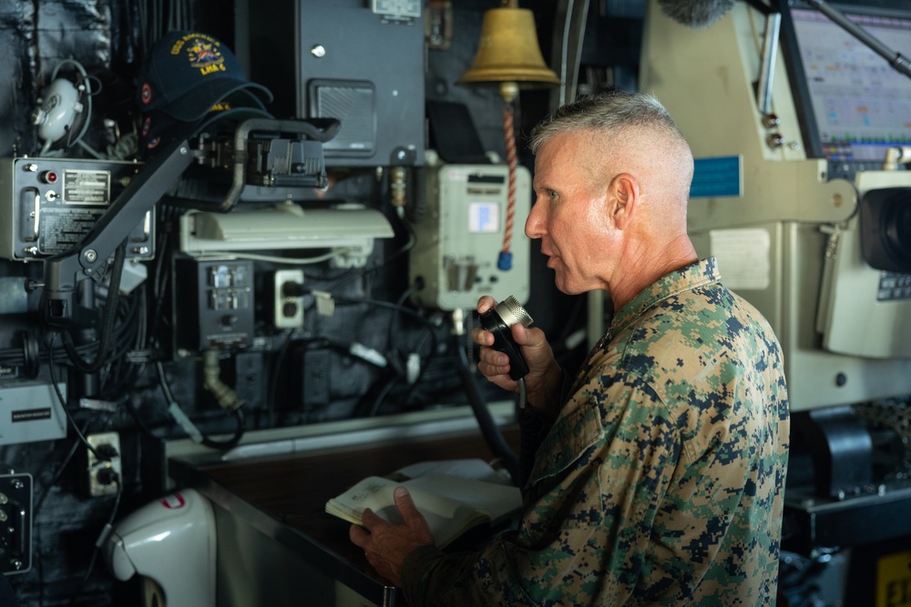 Commandant and Sgt. Maj. of Marines visit INDOPACOM