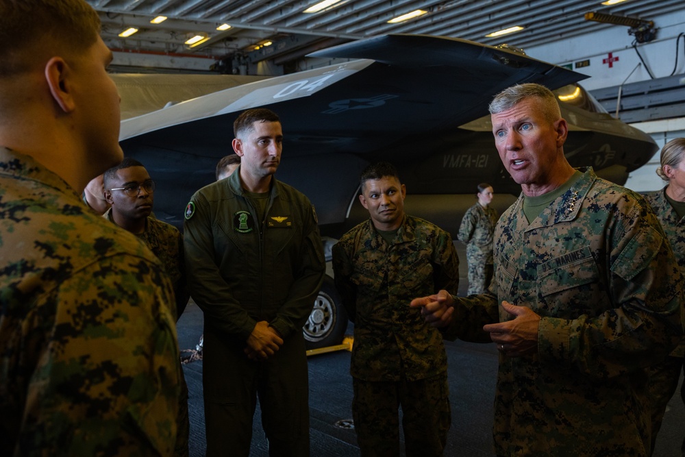 Commandant of the Marine Corps visits USINDOPACOM