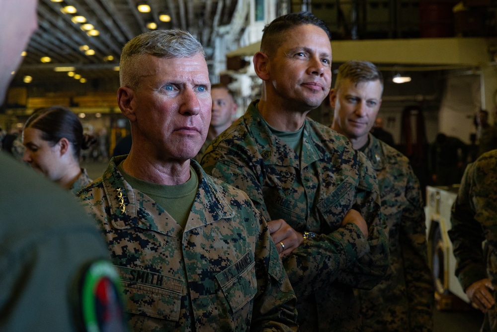 Commandant of the Marine Corps visits USINDOPACOM