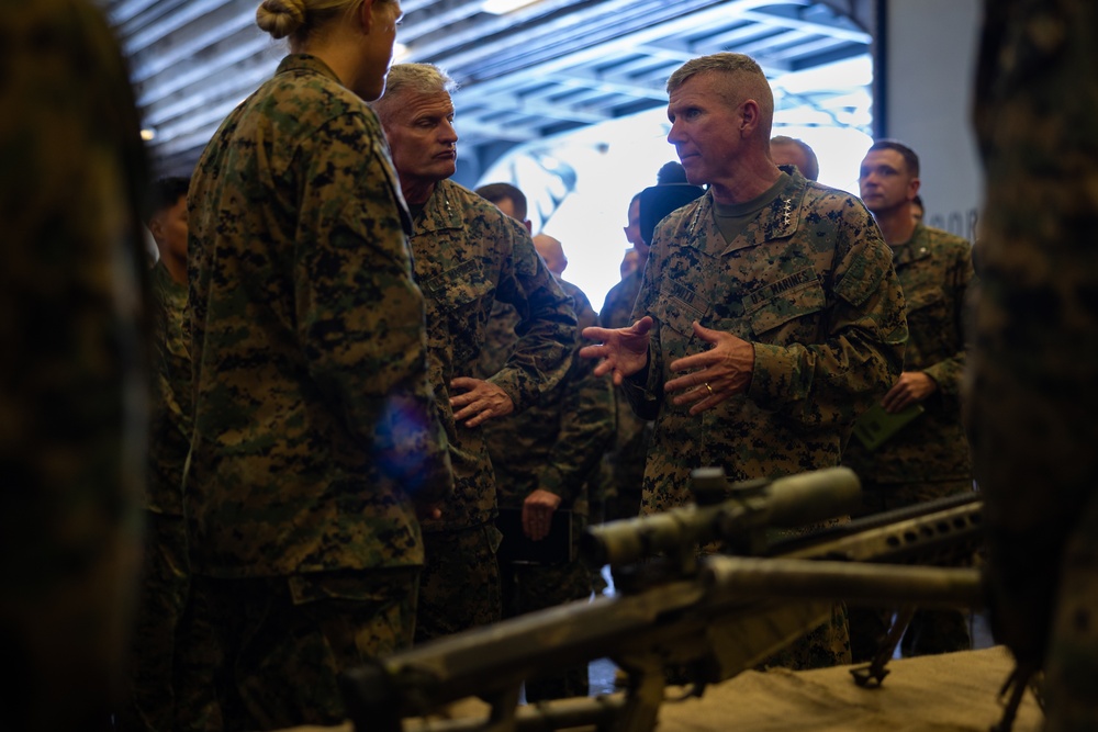 Commandant of the Marine Corps visits USINDOPACOM