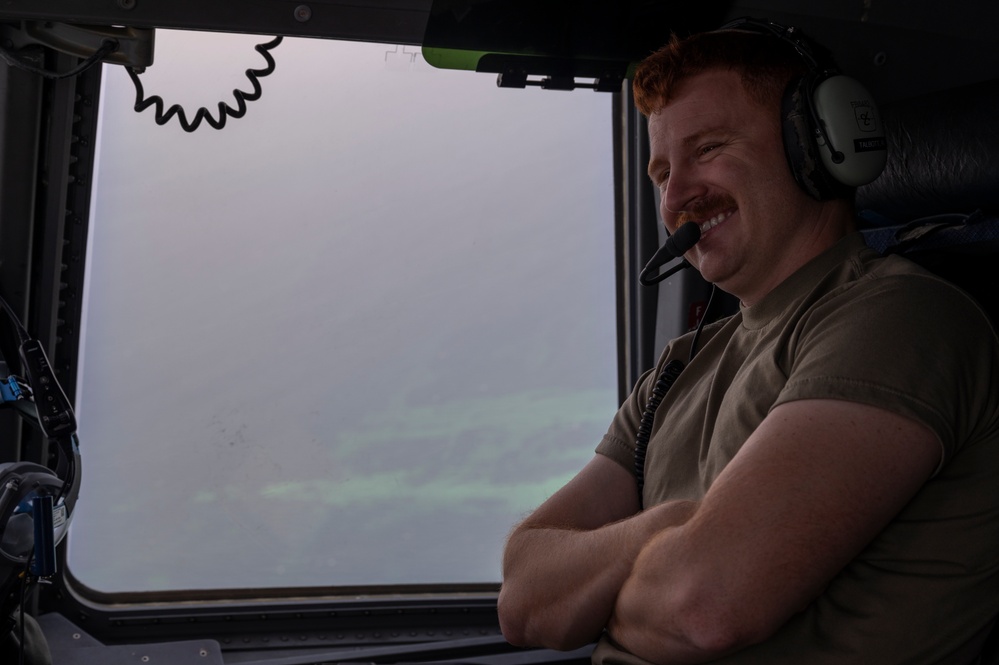 C-17 aircrew conducts cargo movement