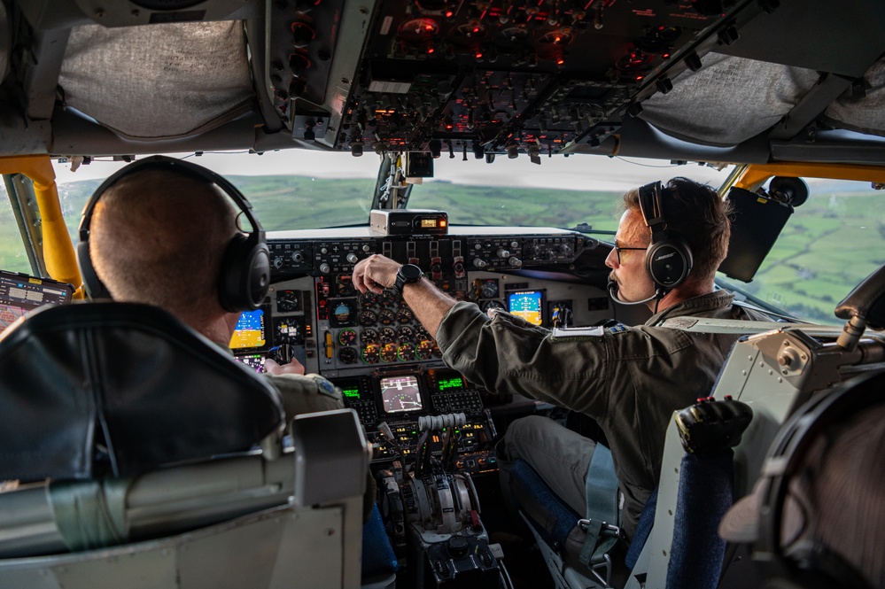 351st ARS refuels MC-130J during reduced altitude mission