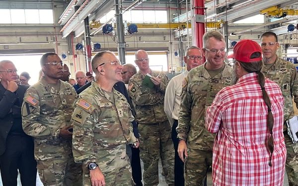 Army leaders visit Red River, reinforce impact of expeditionary OIB