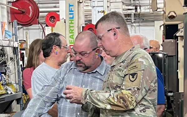 Army leaders visit Red River, reinforce impact of expeditionary OIB