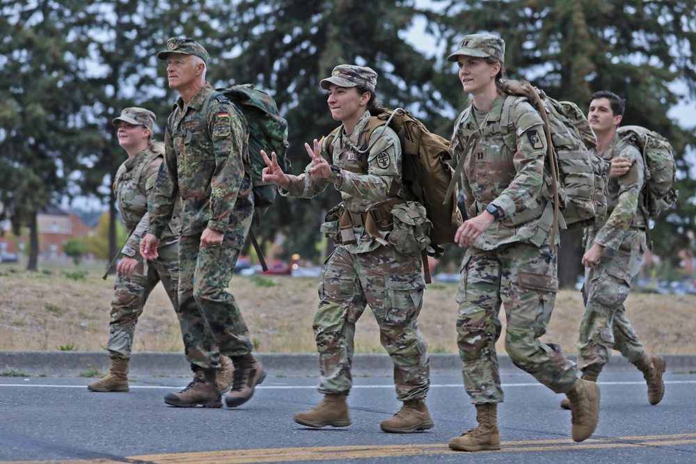 Final Event for 13th CSSB Soldiers Earning German Badge