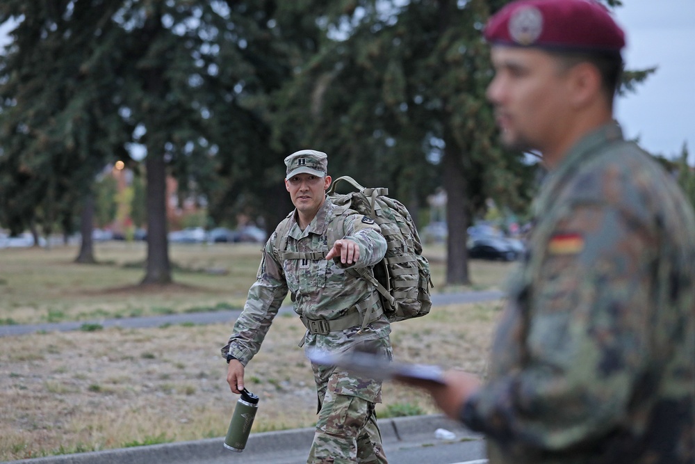 Final Event for 13th CSSB Soldiers Earning German Badge