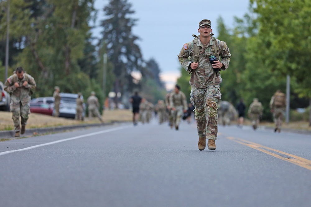 Final Event for 13th CSSB Soldiers Earning German Badge