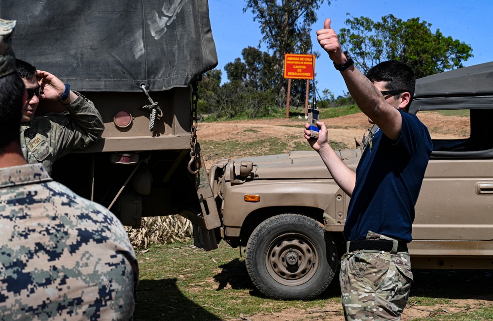 EODMU-2 Teams up During UNITAS