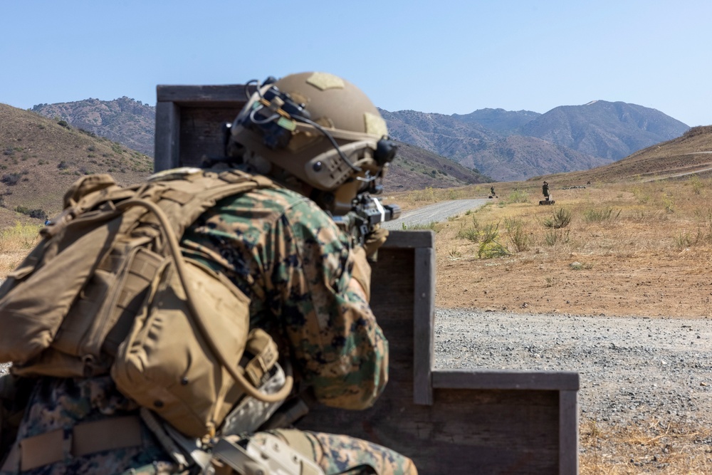 1st Marine Division hosts comprehensive company commanders course