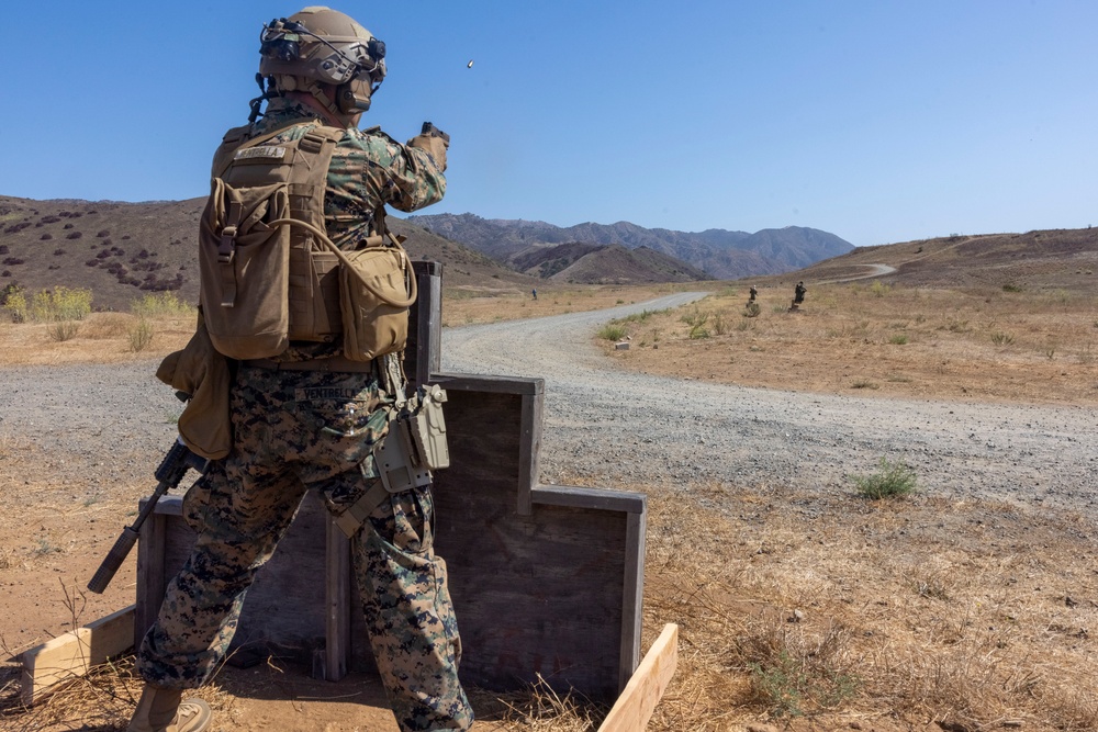 1st Marine Division hosts comprehensive company commanders course