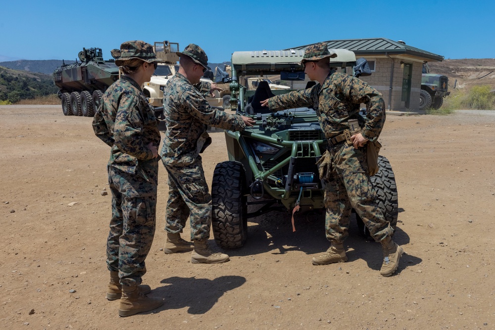 1st Marine Division hosts comprehensive company commanders course