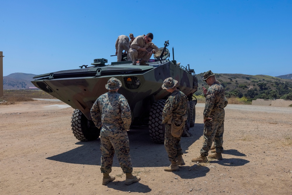 1st Marine Division hosts comprehensive company commanders course