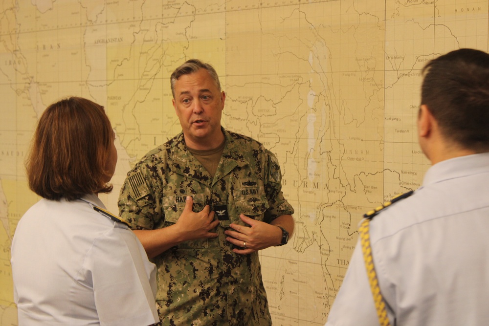 U.S. Coast Guard Commandant for Intelligence Visits DESRON 15