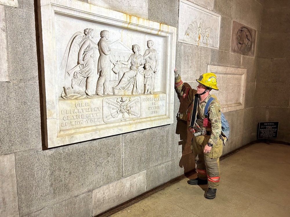 Citizen Soldiers participate in 9/11 memorial stair climb at Washington Monument