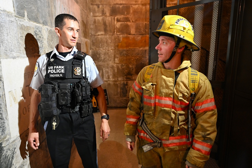 D.C. and Virginia Guardsmen participate in 9/11 memorial stair climb at Washington Monument