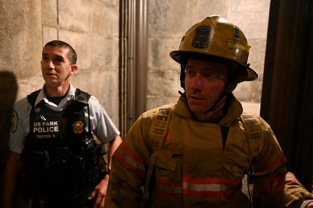 D.C. and Virginia Guardsmen participate in 9/11 memorial stair climb at Washington Monument