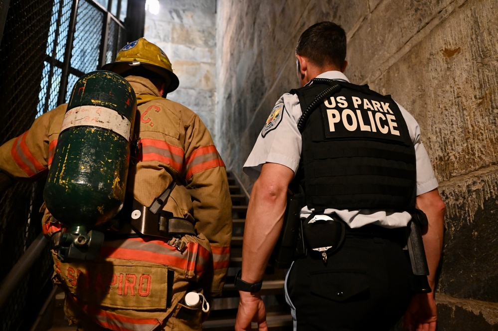 D.C. and Virginia Guardsmen participate in 9/11 memorial stair climb at Washington Monument