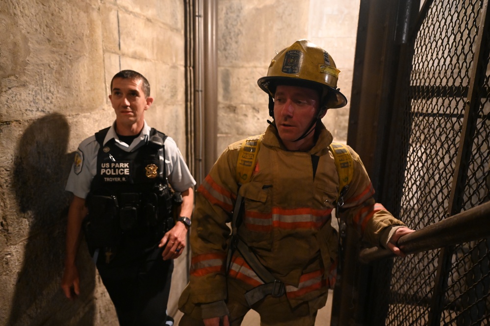 D.C. and Virginia Guardsmen participate in 9/11 memorial stair climb at Washington Monument