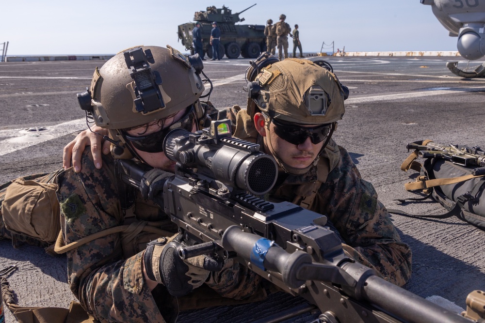 USS Green Bay rehearses Defense of the Amphibious Task Force